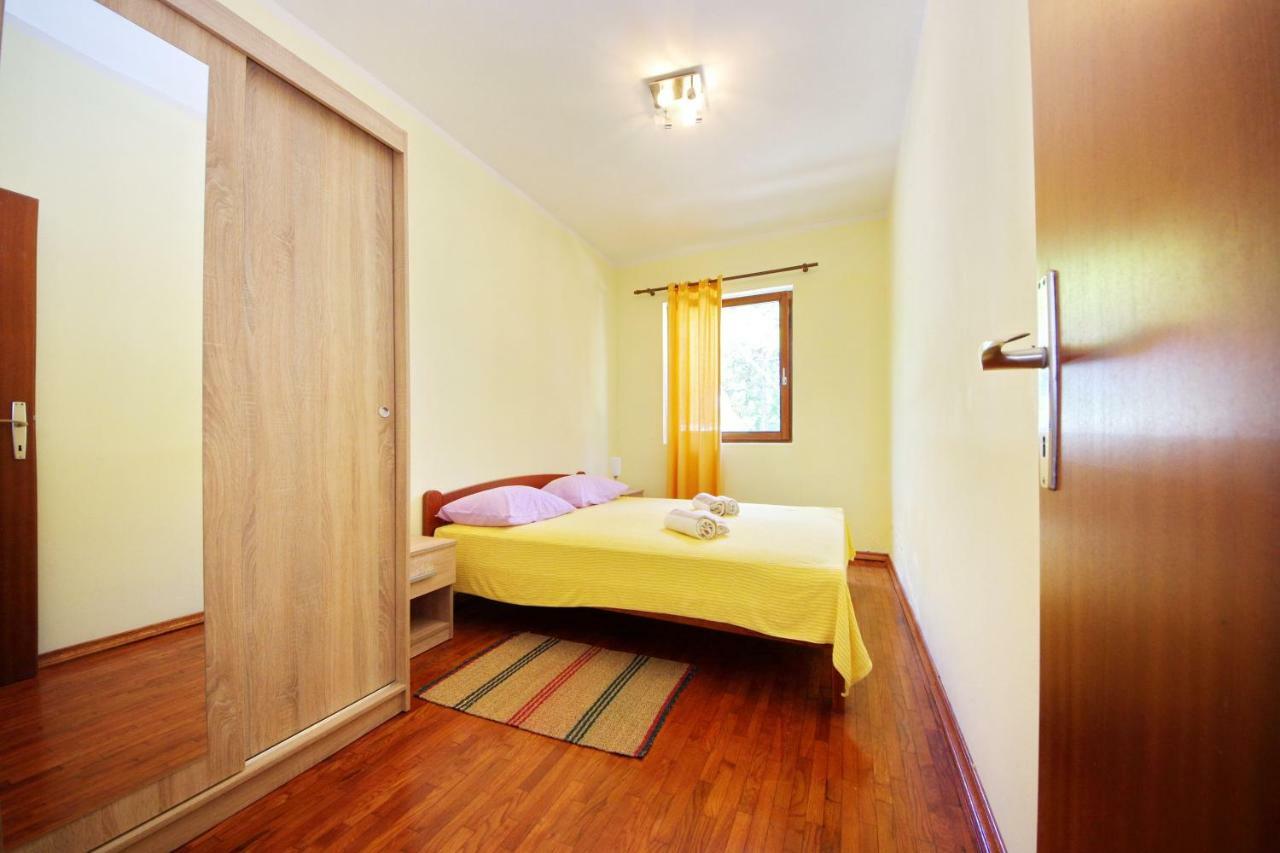 Apartments Eduard Vrsi Ngoại thất bức ảnh