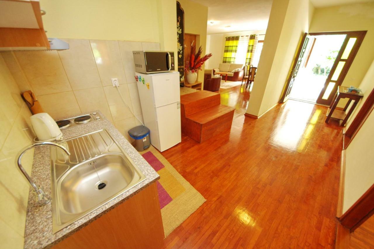 Apartments Eduard Vrsi Ngoại thất bức ảnh