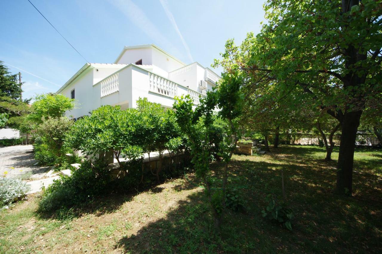 Apartments Eduard Vrsi Ngoại thất bức ảnh