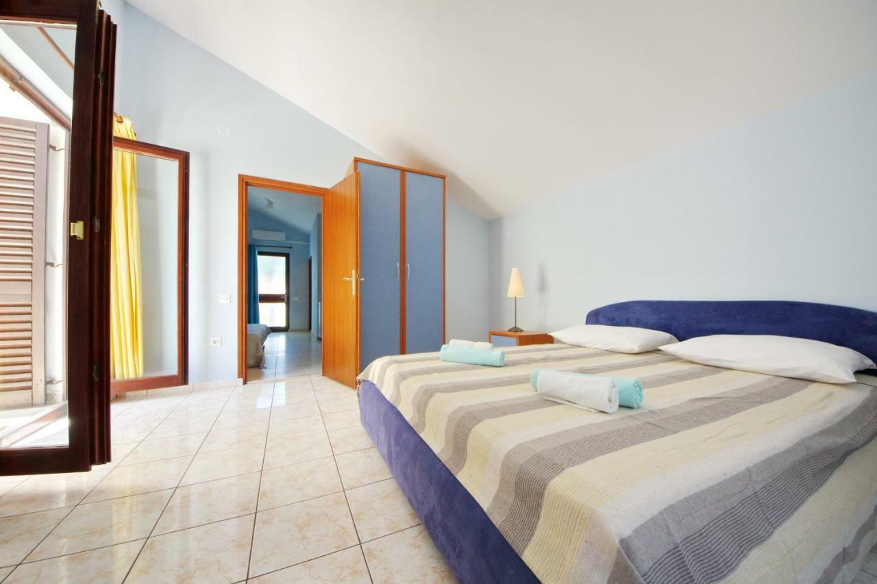 Apartments Eduard Vrsi Ngoại thất bức ảnh