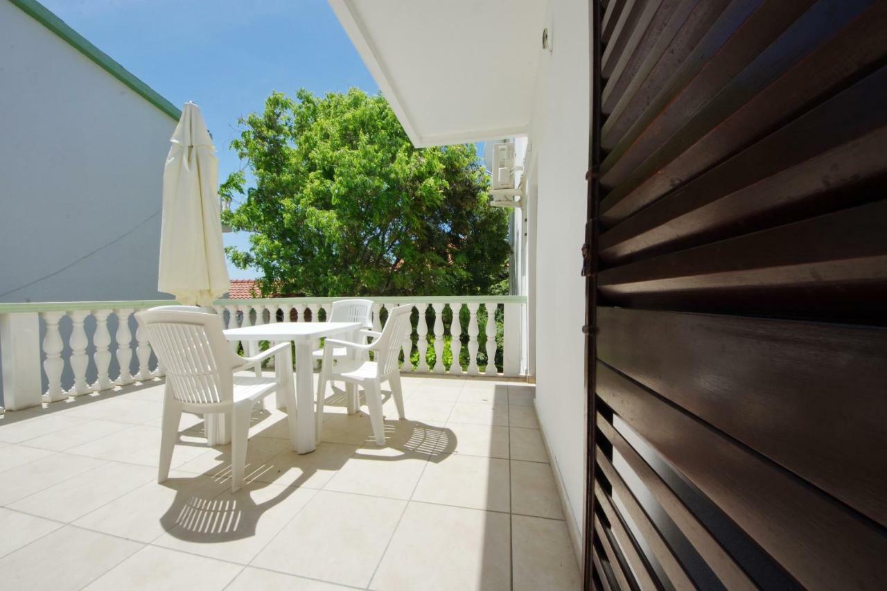 Apartments Eduard Vrsi Ngoại thất bức ảnh